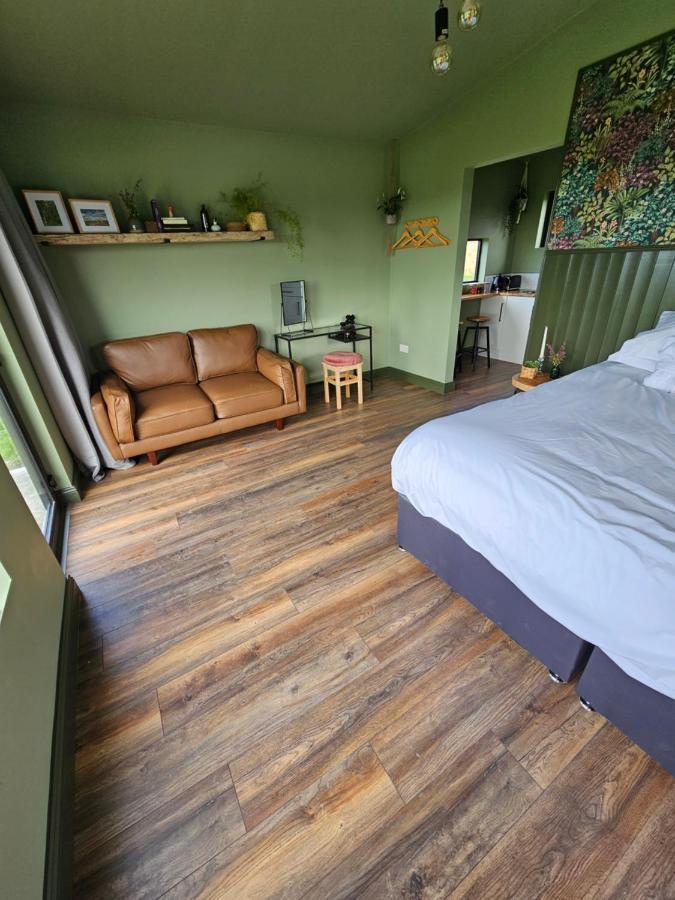 Wild Hideaways Luxury Lodges And Eco Spa 반트리 외부 사진