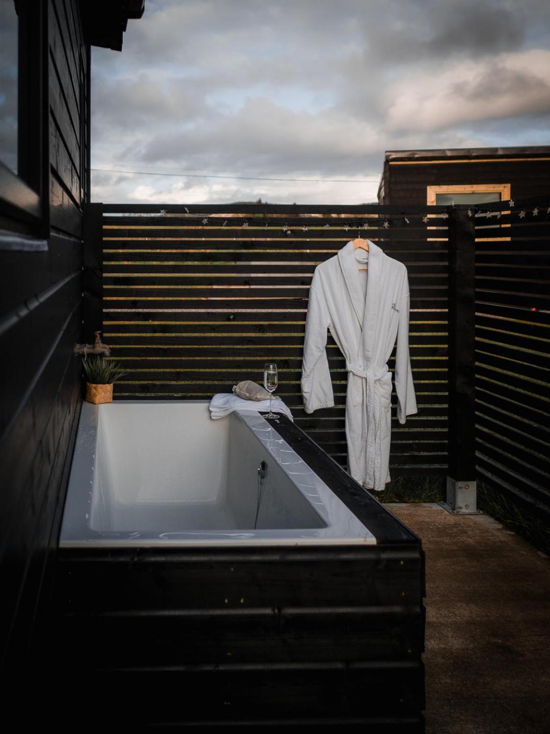 Wild Hideaways Luxury Lodges And Eco Spa 반트리 외부 사진